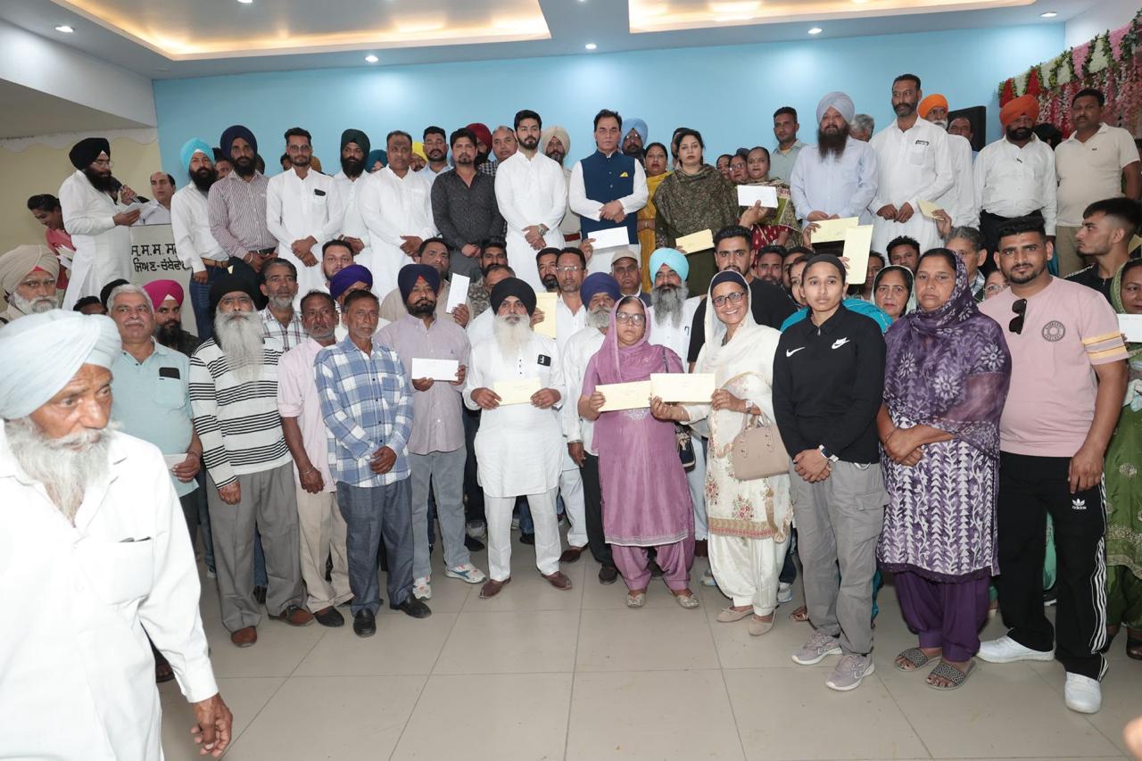 MP and MLA handed over cheques worth Rs 2 crore to 2,000 beneficiaries for house renovation.